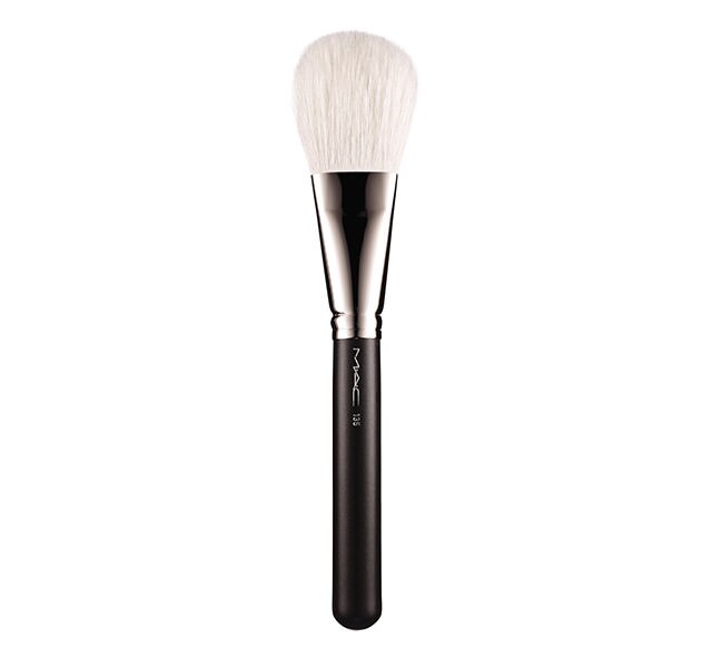 135 Large Flat Powder Brush 135 Large Flat Powder Brush