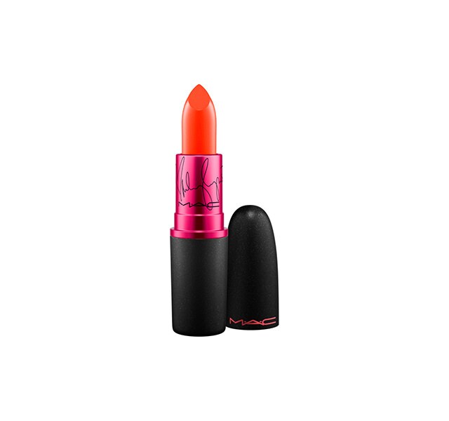 Navigation menu Instant Age Rewind Radiant Firming Foundation Makeup by Maybelline. Anti-aging liquid foundation with SPF to protect from sun damage while evening skin tone.